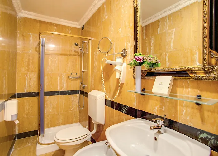 Caravaggio Otel 3*